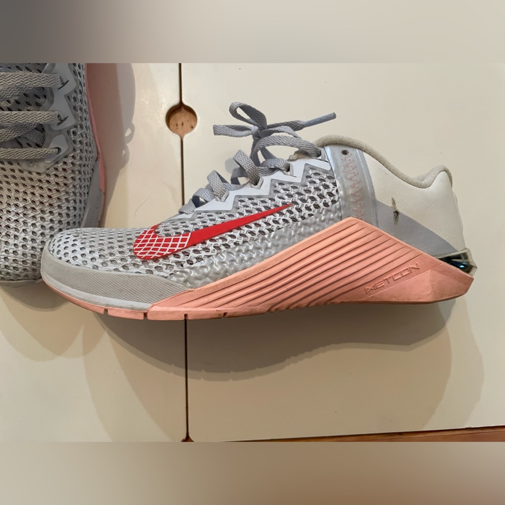Nike Tennis Shoes